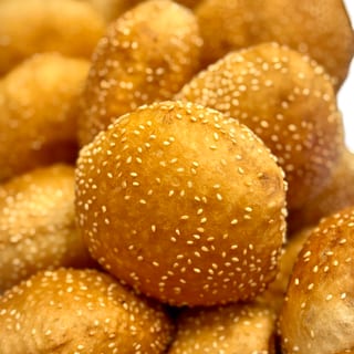Bánh Tiêu (Hollow Sesame Donuts)
