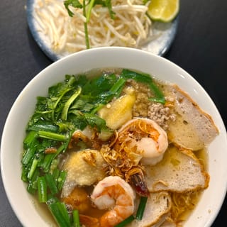 30. Hủ Tiếu Dai / Clear Rice Noodles Nước (Soup)